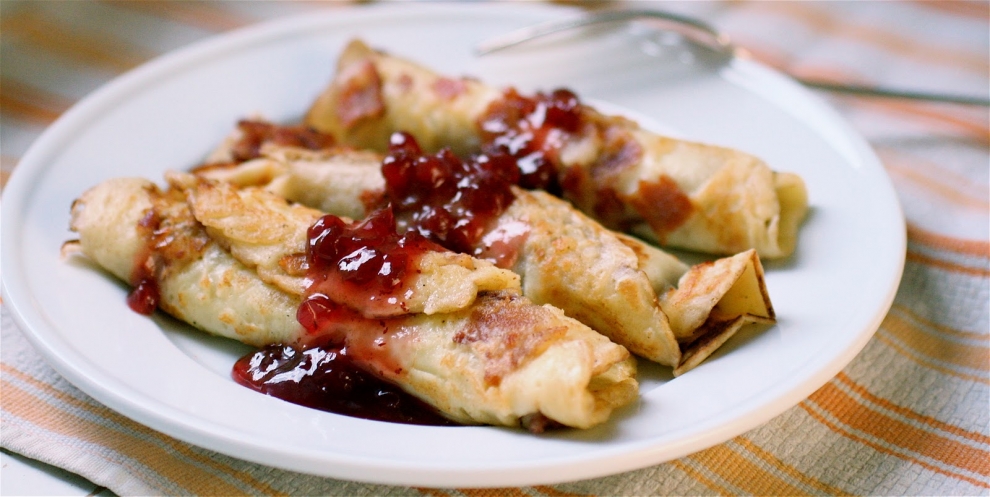 Рагмунки с беконом и брусникой