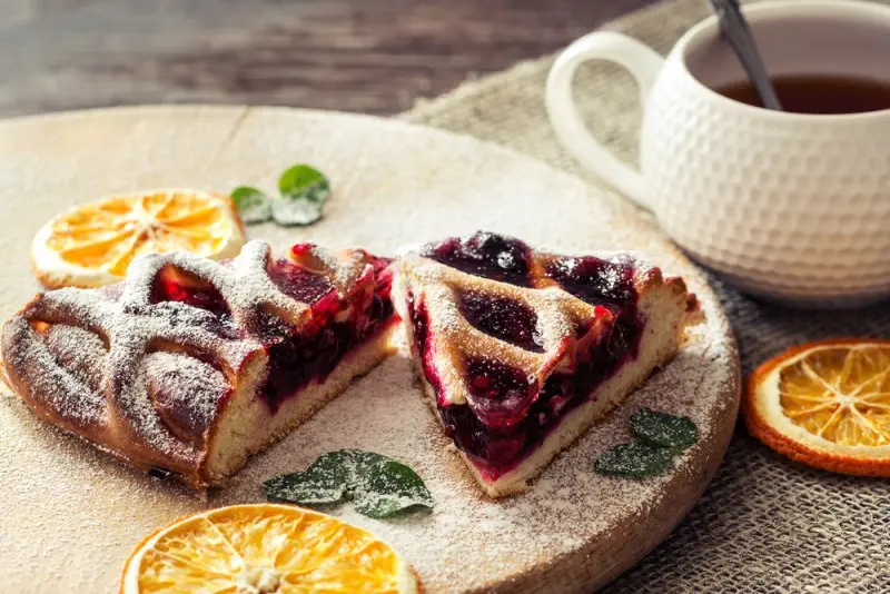 Такие разные, но всегда вкусные. Топ пирогов с вареньем